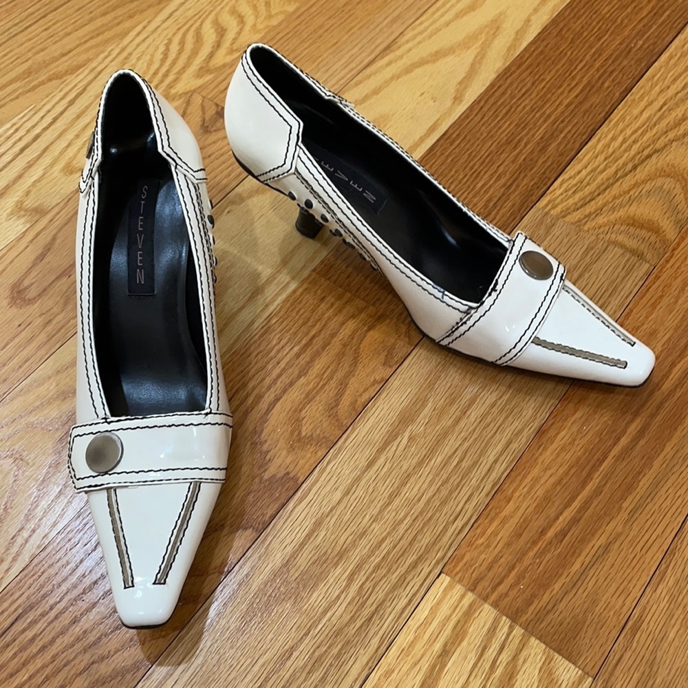 **Steven by Steve Madden White Heels 7.5